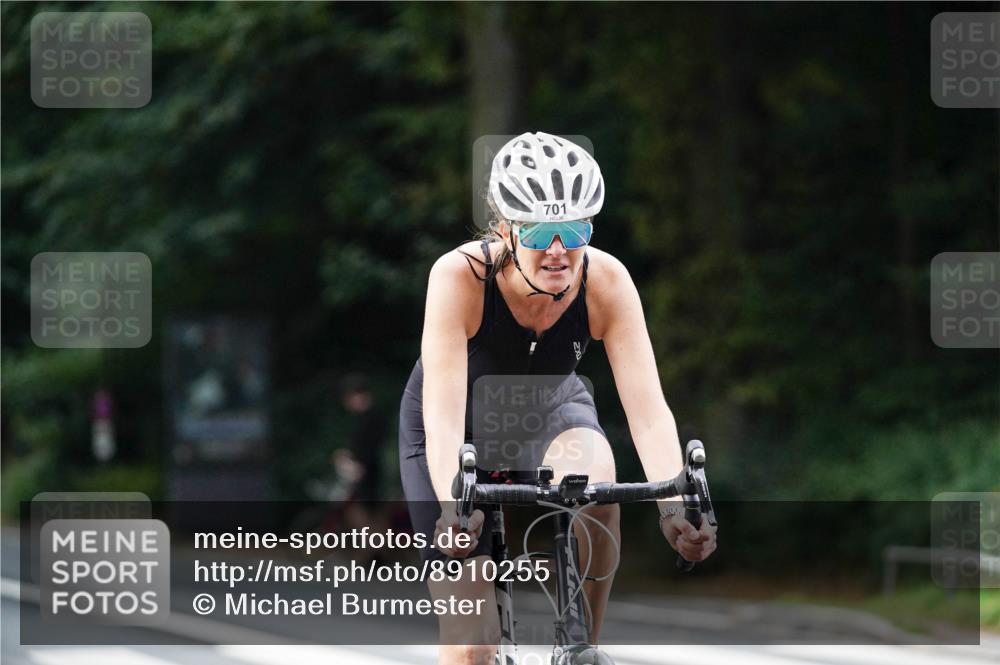 14.09.2025 - Stadtparktriathlon Michael Burmester http://msf.ph/oto/8910255 14.09.2025 10:32:50 Radfahren 646, 701 meine-sportfotos.de