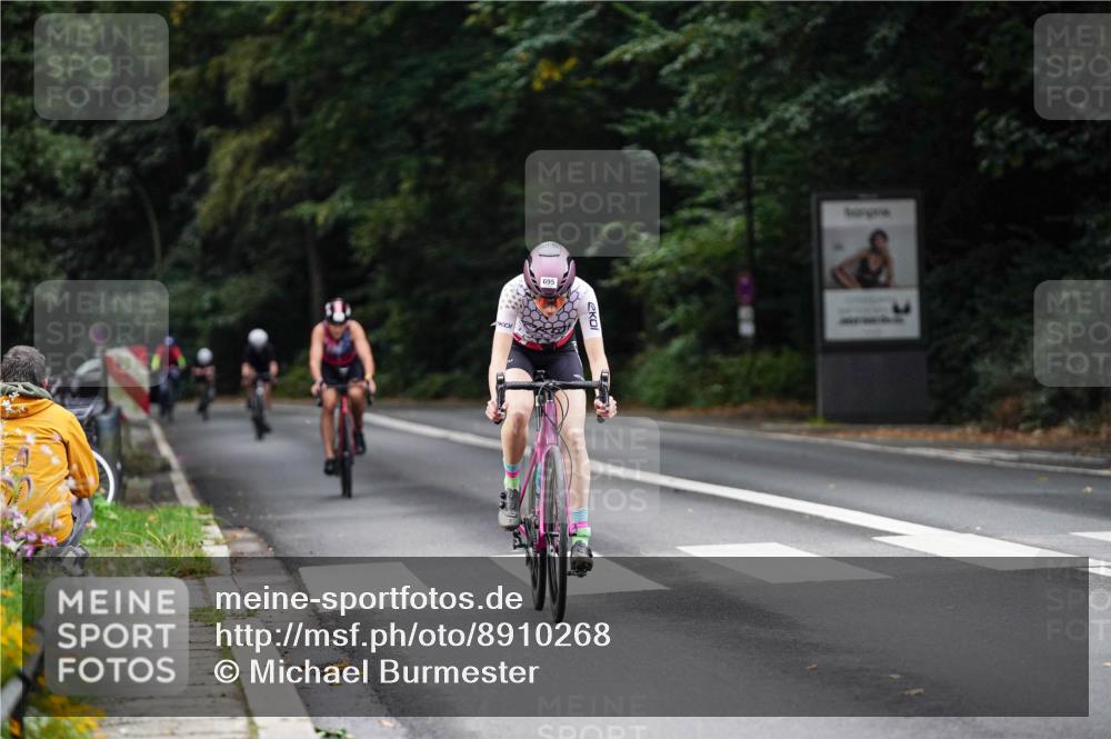 14.09.2025 - Stadtparktriathlon Michael Burmester http://msf.ph/oto/8910268 14.09.2025 10:33:40 Radfahren 641, 665, 695 meine-sportfotos.de