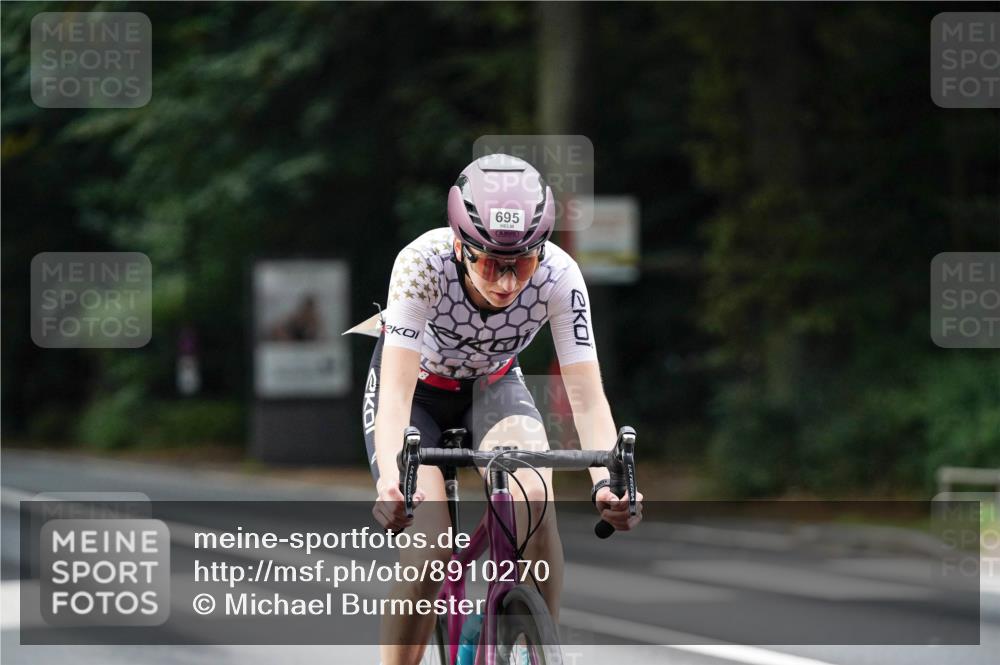 14.09.2025 - Stadtparktriathlon Michael Burmester http://msf.ph/oto/8910270 14.09.2025 10:33:41 Radfahren 641, 665, 695, 735 meine-sportfotos.de