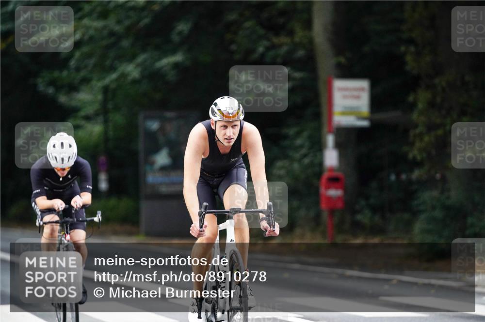 14.09.2025 - Stadtparktriathlon Michael Burmester http://msf.ph/oto/8910278 14.09.2025 10:33:49 Radfahren 557, 638, 665, 674, 735 meine-sportfotos.de