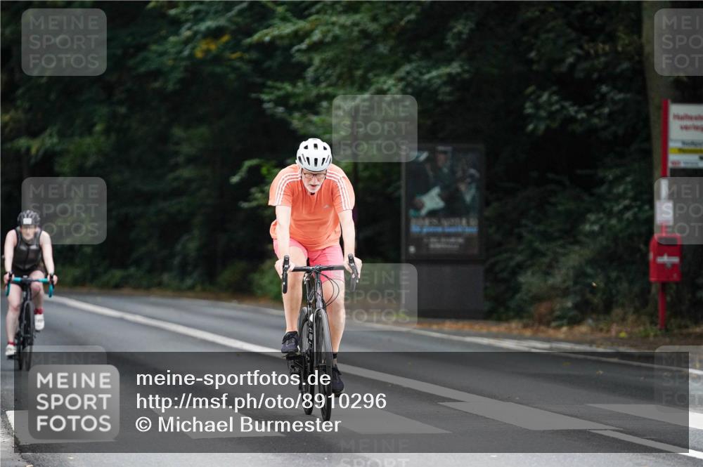 14.09.2025 - Stadtparktriathlon Michael Burmester http://msf.ph/oto/8910296 14.09.2025 10:34:27 Radfahren 519, 668, 692 meine-sportfotos.de