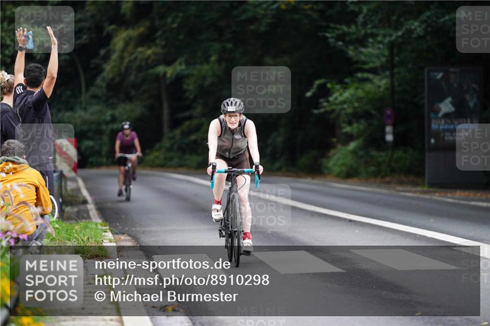 14.09.2025 - Stadtparktriathlon Michael Burmester http://msf.ph/oto/8910298 14.09.2025 10:34:29 Radfahren 519, 668 meine-sportfotos.de