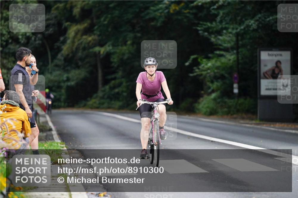 14.09.2025 - Stadtparktriathlon Michael Burmester http://msf.ph/oto/8910300 14.09.2025 10:34:33 Radfahren 519, 668 meine-sportfotos.de