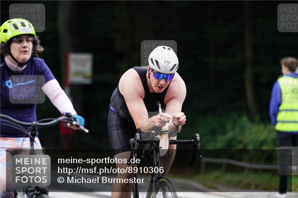 14.09.2025 - Stadtparktriathlon Michael Burmester http://msf.ph/oto/8910306 14.09.2025 10:34:54 Radfahren 511, 568, 659, 664, 749, 793 meine-sportfotos.de