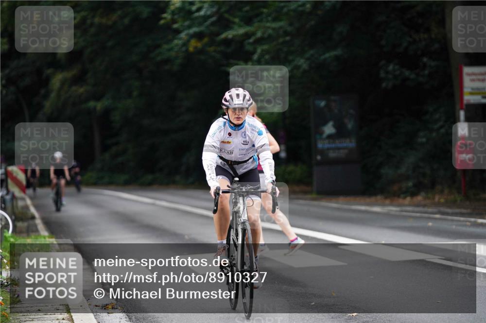 14.09.2025 - Stadtparktriathlon Michael Burmester http://msf.ph/oto/8910327 14.09.2025 10:35:36 Radfahren 629, 651, 718 meine-sportfotos.de