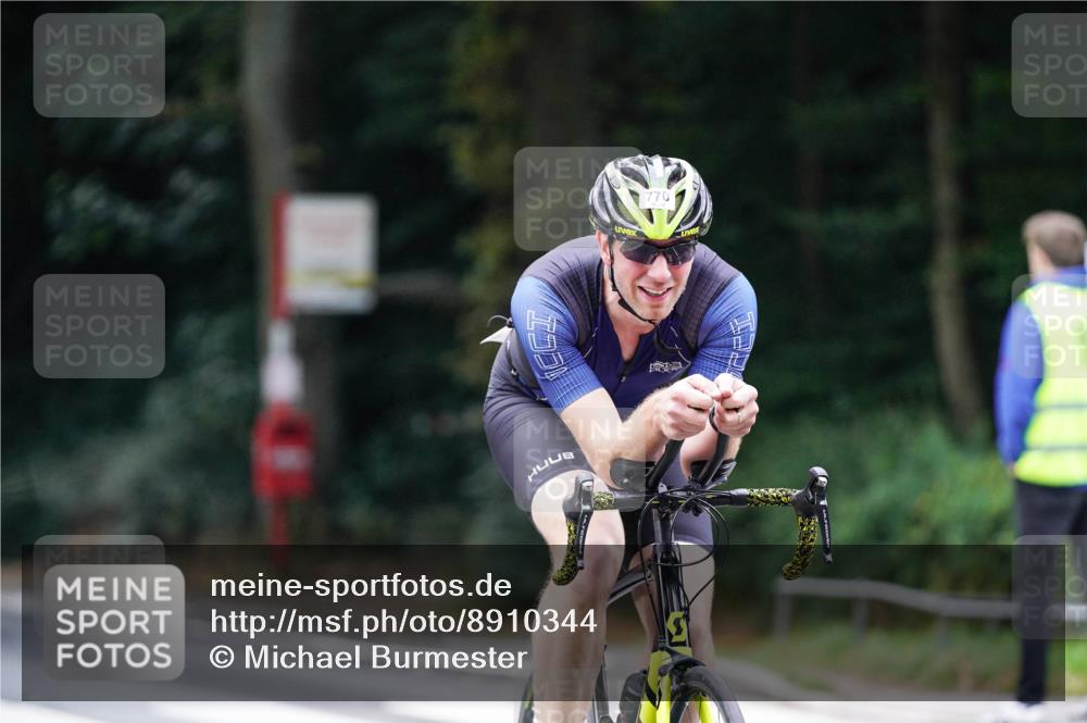 14.09.2025 - Stadtparktriathlon Michael Burmester http://msf.ph/oto/8910344 14.09.2025 10:36:11 Radfahren 542, 661, 770 meine-sportfotos.de