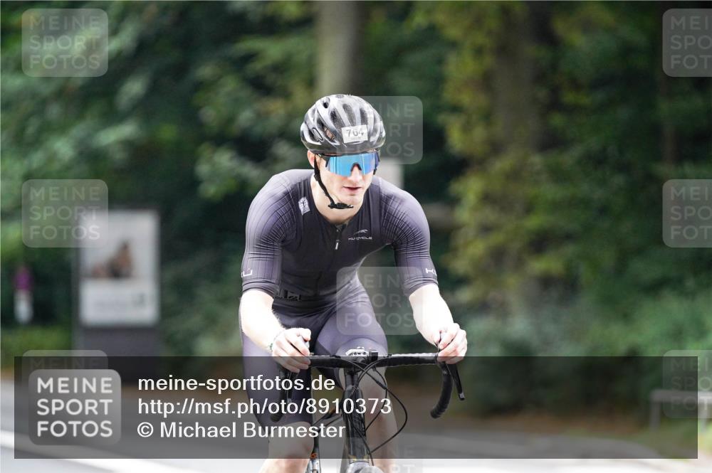 14.09.2025 - Stadtparktriathlon Michael Burmester http://msf.ph/oto/8910373 14.09.2025 10:36:54 Radfahren 588, 622, 694, 752, 764, 783, 788, 798, 811 meine-sportfotos.de