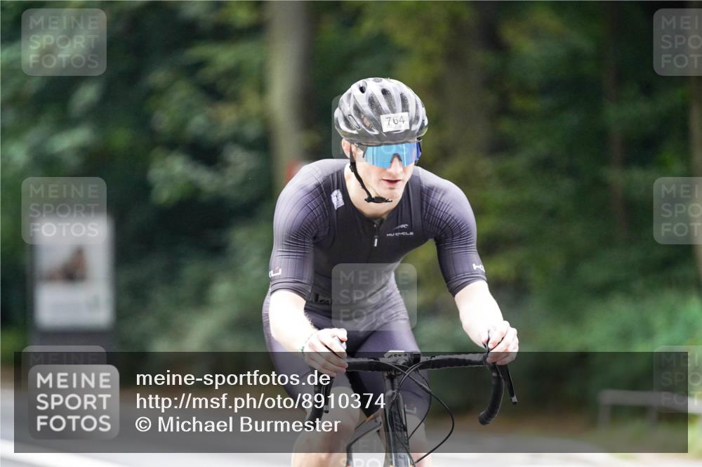 14.09.2025 - Stadtparktriathlon Michael Burmester http://msf.ph/oto/8910374 14.09.2025 10:36:54 Radfahren 588, 622, 694, 752, 764, 783, 788, 798, 811 meine-sportfotos.de