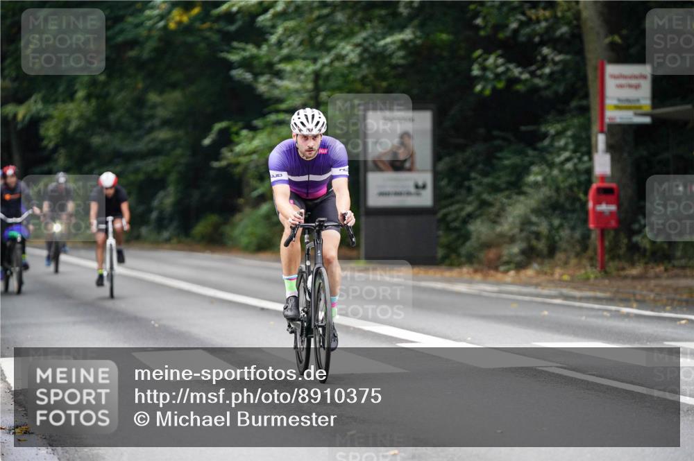 14.09.2025 - Stadtparktriathlon Michael Burmester http://msf.ph/oto/8910375 14.09.2025 10:36:56 Radfahren 588, 622, 694, 752, 764, 783, 788, 798, 811 meine-sportfotos.de