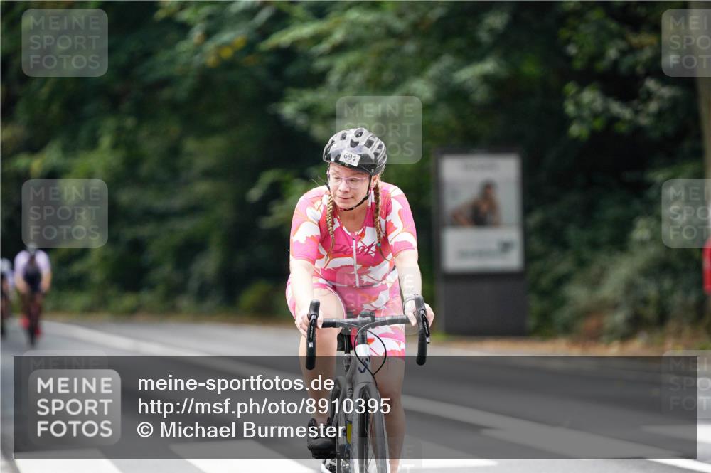 14.09.2025 - Stadtparktriathlon Michael Burmester http://msf.ph/oto/8910395 14.09.2025 10:37:21 Radfahren 667, 685, 691, 743, 761 meine-sportfotos.de