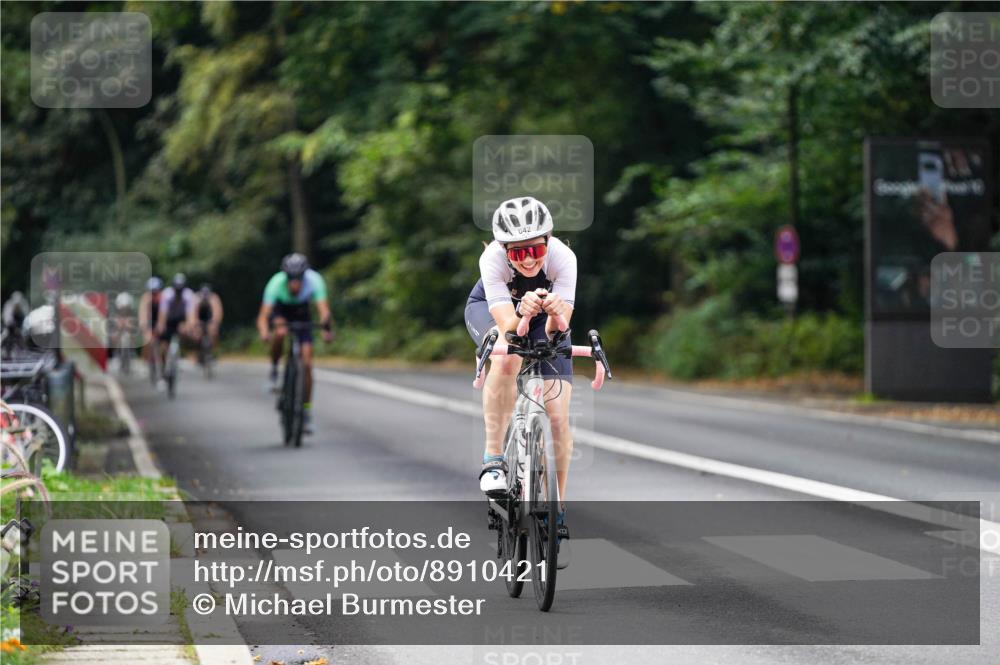 14.09.2025 - Stadtparktriathlon Michael Burmester http://msf.ph/oto/8910421 14.09.2025 10:38:07 Radfahren 642, 723, 730, 748, 750, 763, 782 meine-sportfotos.de