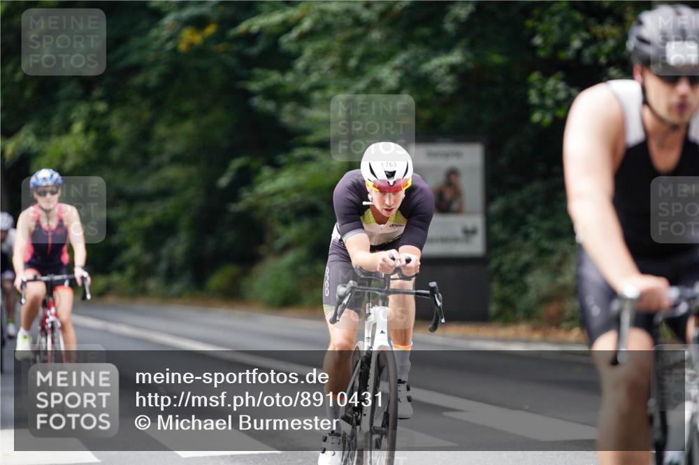 14.09.2025 - Stadtparktriathlon Michael Burmester http://msf.ph/oto/8910431 14.09.2025 10:38:15 Radfahren 705, 730, 748, 750, 759, 763, 799, 800 meine-sportfotos.de