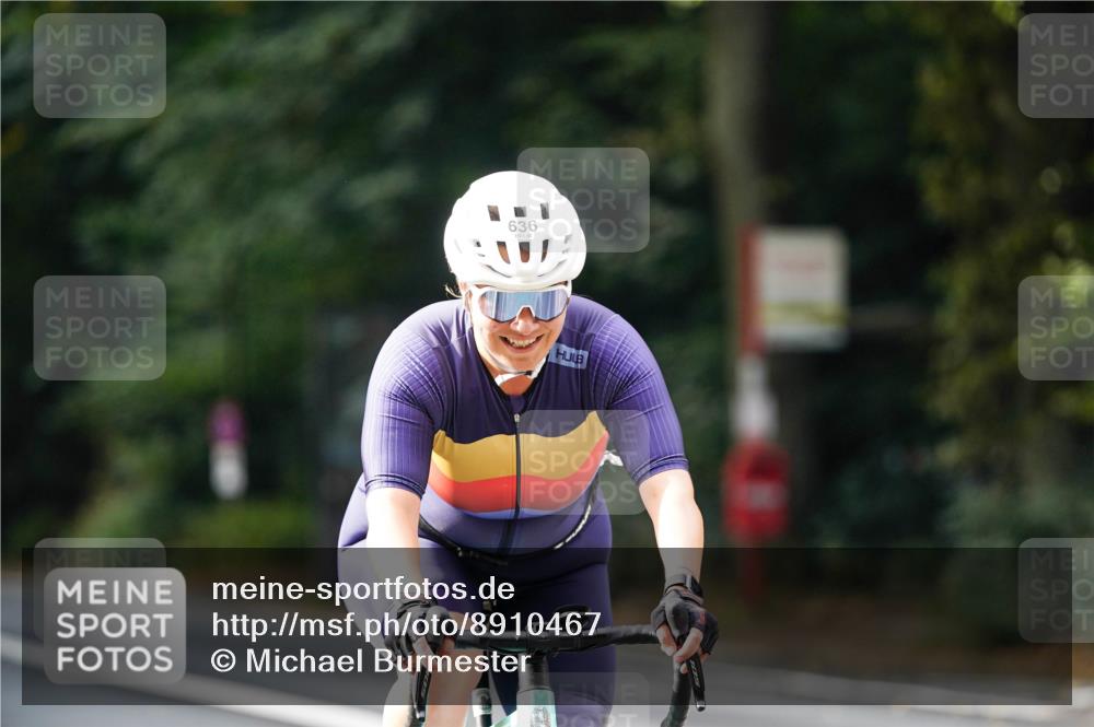 14.09.2025 - Stadtparktriathlon Michael Burmester http://msf.ph/oto/8910467 14.09.2025 10:39:07 Radfahren 636, 697, 732, 786 meine-sportfotos.de