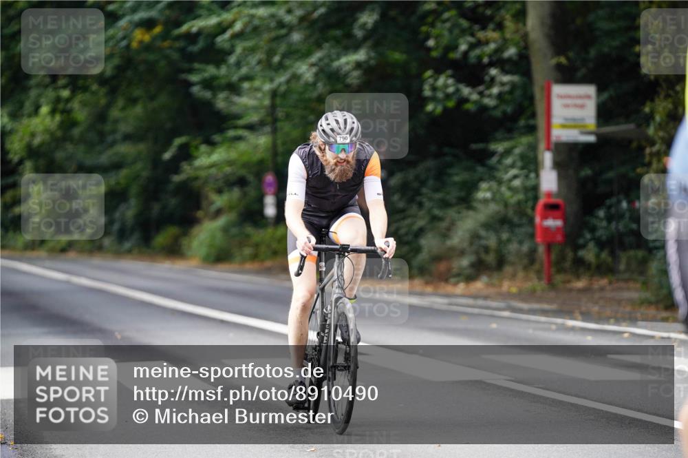 14.09.2025 - Stadtparktriathlon Michael Burmester http://msf.ph/oto/8910490 14.09.2025 10:39:53 Radfahren 736, 780, 790, 796 meine-sportfotos.de