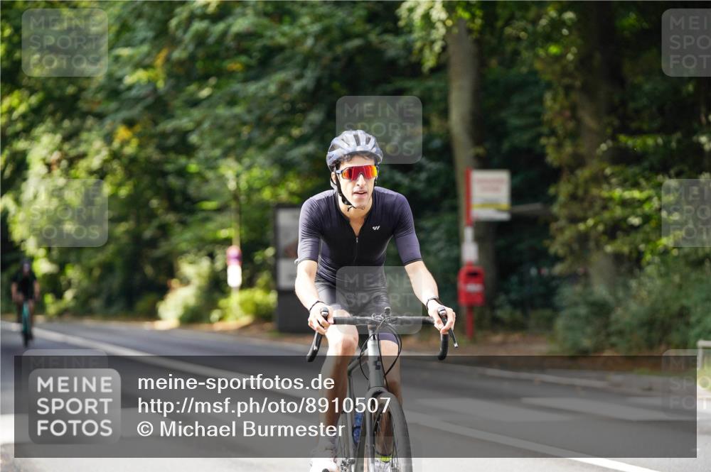 14.09.2025 - Stadtparktriathlon Michael Burmester http://msf.ph/oto/8910507 14.09.2025 10:41:05 Radfahren 662, 665, 746, 762, 771, 778, 781, 802 meine-sportfotos.de