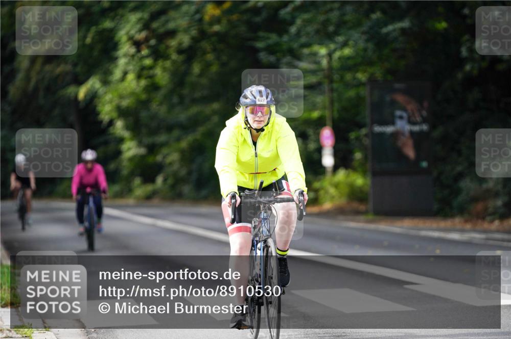 14.09.2025 - Stadtparktriathlon Michael Burmester http://msf.ph/oto/8910530 14.09.2025 10:44:59 Radfahren 627, 629, 671, 750, 804 meine-sportfotos.de