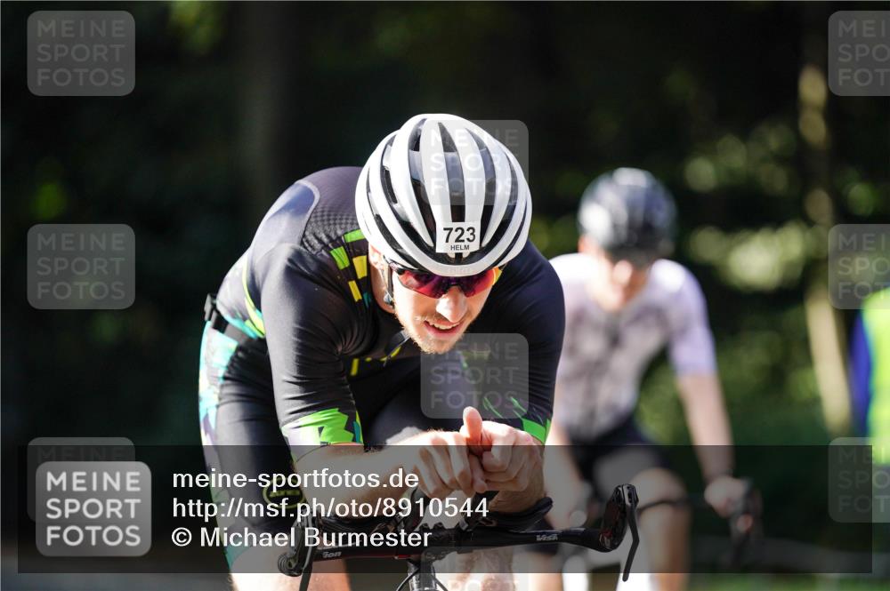 14.09.2025 - Stadtparktriathlon Michael Burmester http://msf.ph/oto/8910544 14.09.2025 10:45:21 Radfahren 639, 642, 723, 730, 748, 800 meine-sportfotos.de