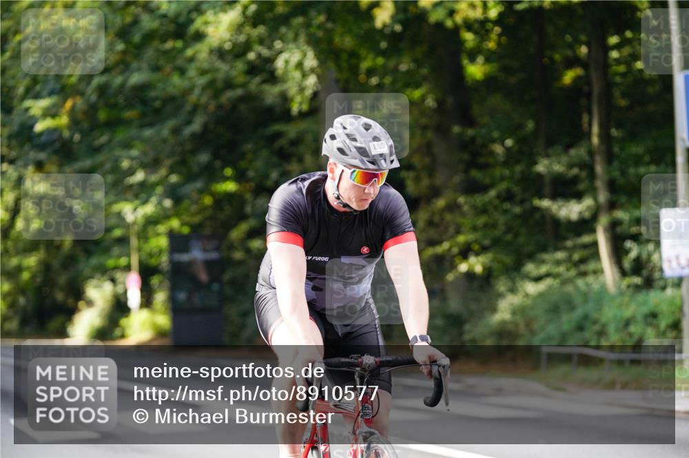 14.09.2025 - Stadtparktriathlon Michael Burmester http://msf.ph/oto/8910577 14.09.2025 10:48:19 Radfahren 776, 792, 796, 803 meine-sportfotos.de