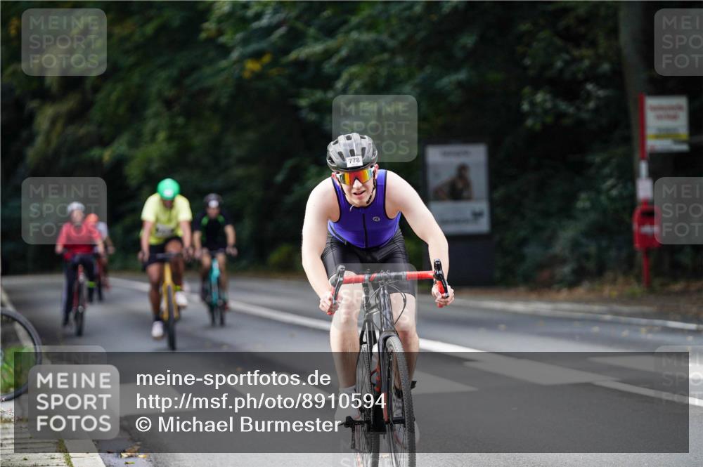 14.09.2025 - Stadtparktriathlon Michael Burmester http://msf.ph/oto/8910594 14.09.2025 10:48:57 Radfahren 558, 626, 746, 760, 771, 778, 802 meine-sportfotos.de