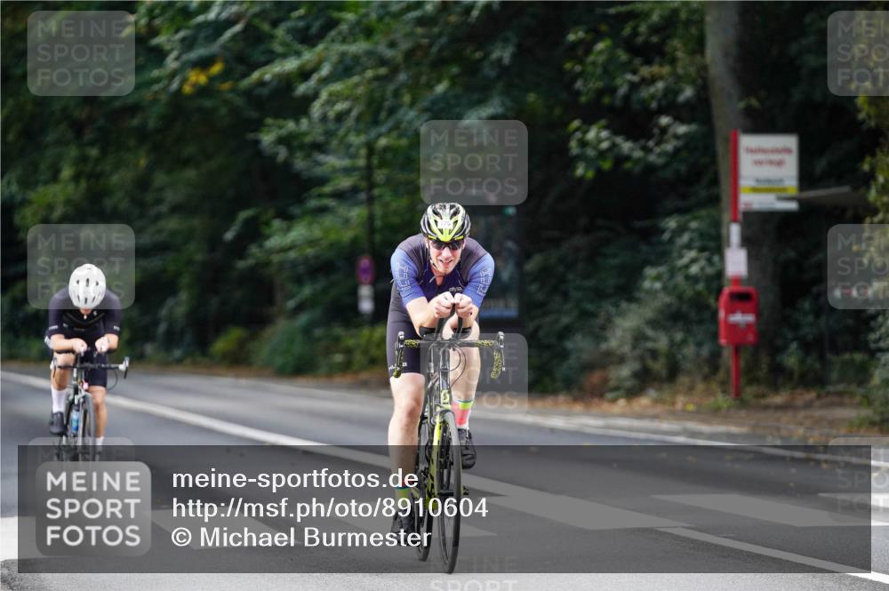 14.09.2025 - Stadtparktriathlon Michael Burmester http://msf.ph/oto/8910604 14.09.2025 10:49:08 Radfahren 558, 674, 755, 760, 770, 774, 816 meine-sportfotos.de