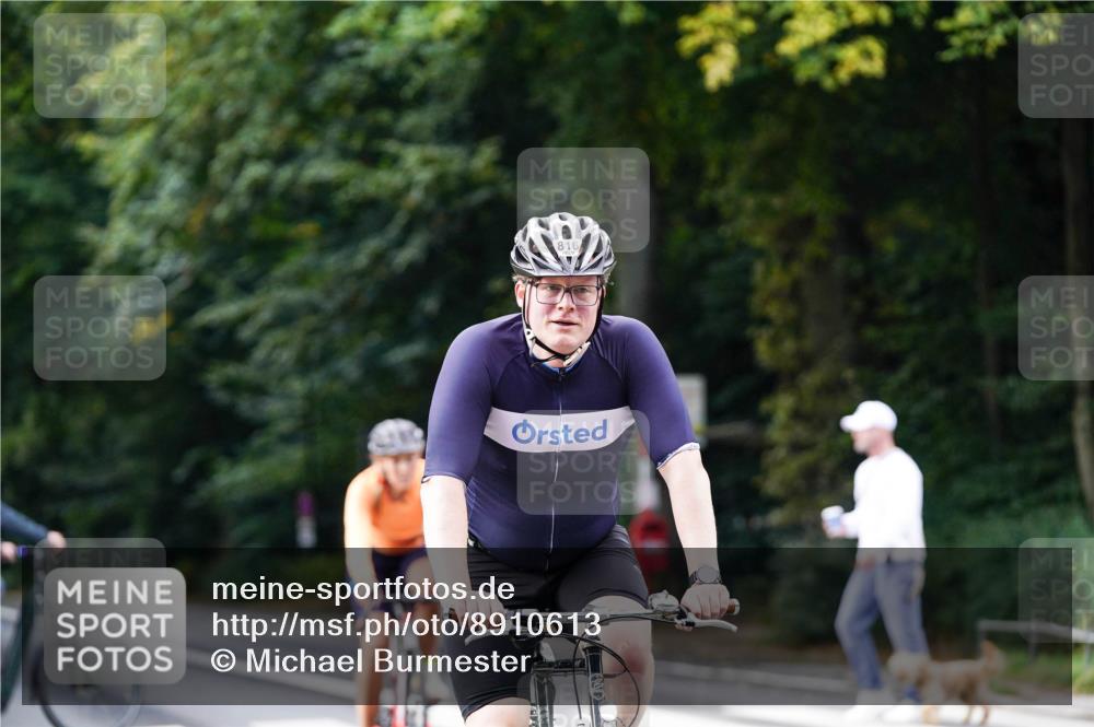 14.09.2025 - Stadtparktriathlon Michael Burmester http://msf.ph/oto/8910613 14.09.2025 10:49:17 Radfahren 637, 755, 774, 816 meine-sportfotos.de