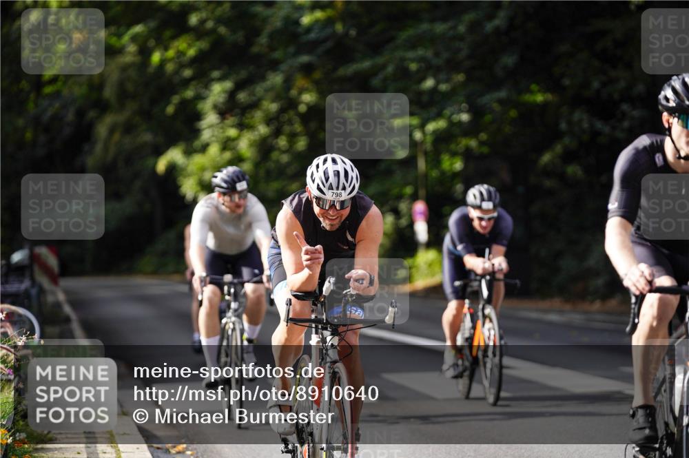 14.09.2025 - Stadtparktriathlon Michael Burmester http://msf.ph/oto/8910640 14.09.2025 10:50:11 Radfahren 681, 692, 764, 783, 788, 798, 811, 817, 820 meine-sportfotos.de