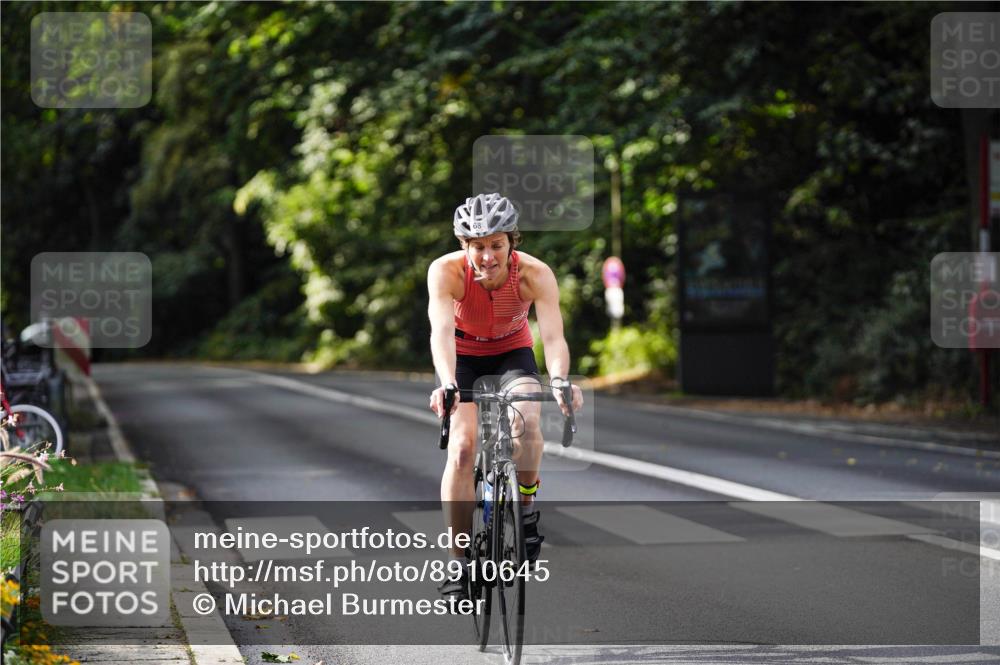 14.09.2025 - Stadtparktriathlon Michael Burmester http://msf.ph/oto/8910645 14.09.2025 10:50:13 Radfahren 681, 692, 764, 783, 788, 798, 811, 817, 820 meine-sportfotos.de
