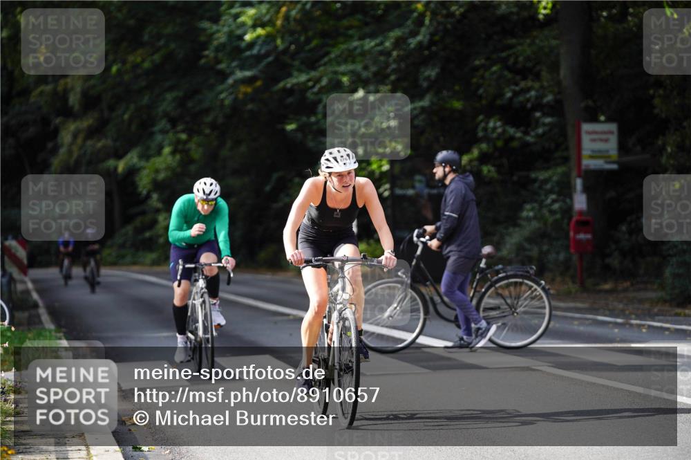 14.09.2025 - Stadtparktriathlon Michael Burmester http://msf.ph/oto/8910657 14.09.2025 10:50:38 Radfahren 676, 683, 739, 753, 782 meine-sportfotos.de