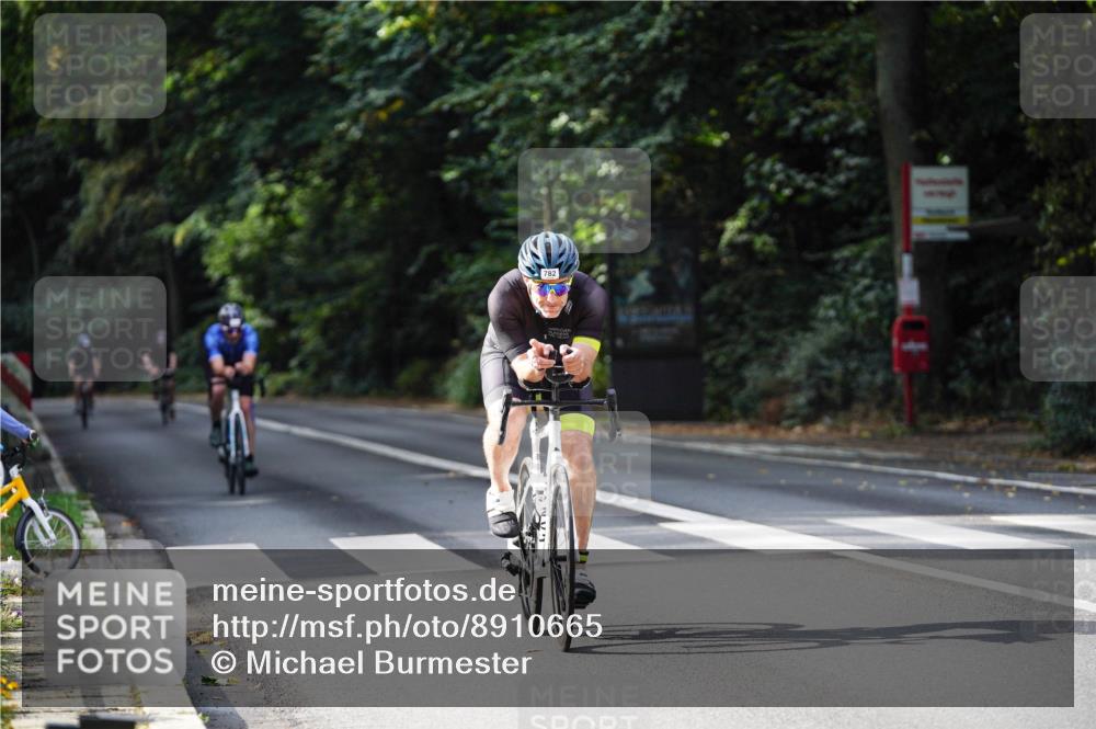 14.09.2025 - Stadtparktriathlon Michael Burmester http://msf.ph/oto/8910665 14.09.2025 10:50:43 Radfahren 659, 676, 683, 737, 739, 753, 782 meine-sportfotos.de