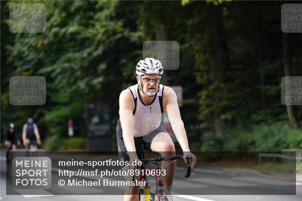14.09.2025 - Stadtparktriathlon Michael Burmester http://msf.ph/oto/8910693 14.09.2025 10:51:51 Radfahren 651, 693, 724, 727, 743, 750, 752, 775, 804 meine-sportfotos.de