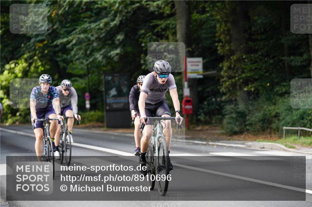 14.09.2025 - Stadtparktriathlon Michael Burmester http://msf.ph/oto/8910696 14.09.2025 10:51:53 Radfahren 651, 693, 724, 727, 743, 750, 752, 775, 804 meine-sportfotos.de