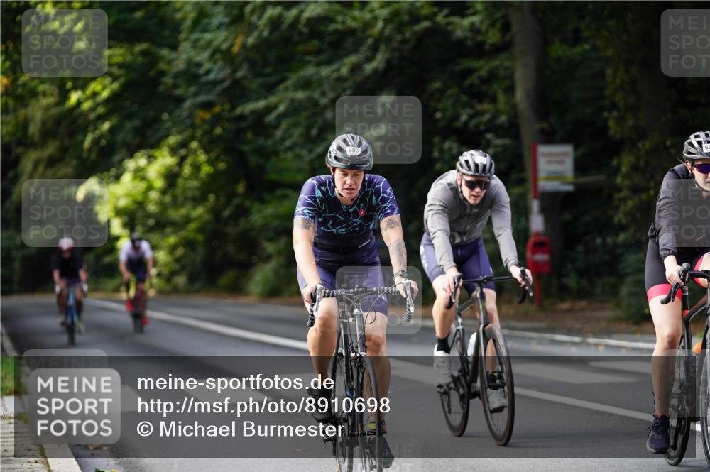 14.09.2025 - Stadtparktriathlon Michael Burmester http://msf.ph/oto/8910698 14.09.2025 10:51:54 Radfahren 651, 693, 724, 727, 743, 750, 752, 775, 804 meine-sportfotos.de