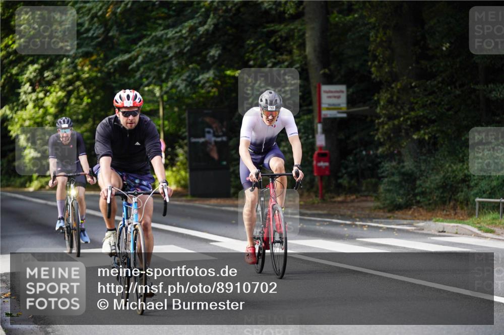 14.09.2025 - Stadtparktriathlon Michael Burmester http://msf.ph/oto/8910702 14.09.2025 10:51:57 Radfahren 651, 693, 727, 743, 752, 775, 804 meine-sportfotos.de