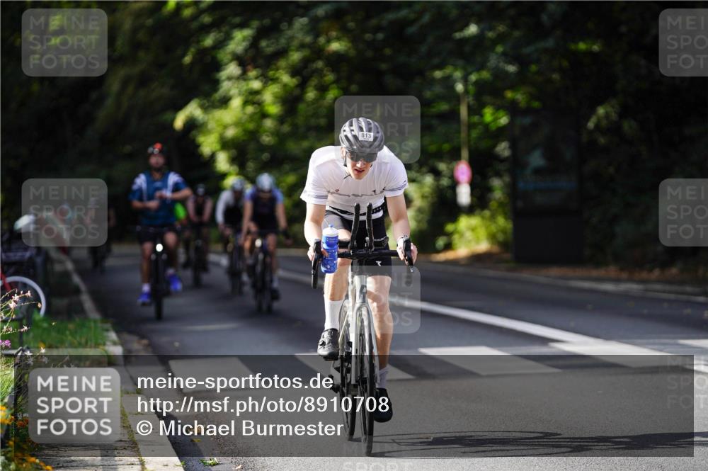 14.09.2025 - Stadtparktriathlon Michael Burmester http://msf.ph/oto/8910708 14.09.2025 10:52:08 Radfahren 661, 720, 759, 772, 785, 799, 813 meine-sportfotos.de