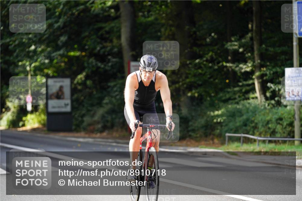 14.09.2025 - Stadtparktriathlon Michael Burmester http://msf.ph/oto/8910718 14.09.2025 10:52:15 Radfahren 661, 720, 759, 772, 785, 797, 799, 805, 806 meine-sportfotos.de