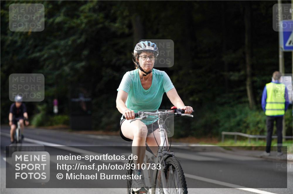 14.09.2025 - Stadtparktriathlon Michael Burmester http://msf.ph/oto/8910733 14.09.2025 10:52:26 Radfahren 633, 655, 663, 677, 748, 800, 805 meine-sportfotos.de