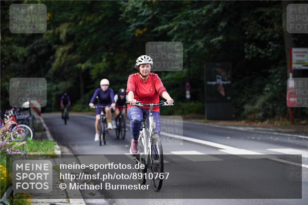 14.09.2025 - Stadtparktriathlon Michael Burmester http://msf.ph/oto/8910767 14.09.2025 10:53:24 Radfahren 628, 639, 648 meine-sportfotos.de