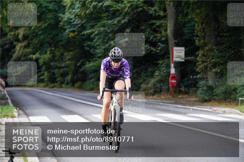 14.09.2025 - Stadtparktriathlon Michael Burmester http://msf.ph/oto/8910771 14.09.2025 10:53:30 Radfahren 628, 639, 648 meine-sportfotos.de
