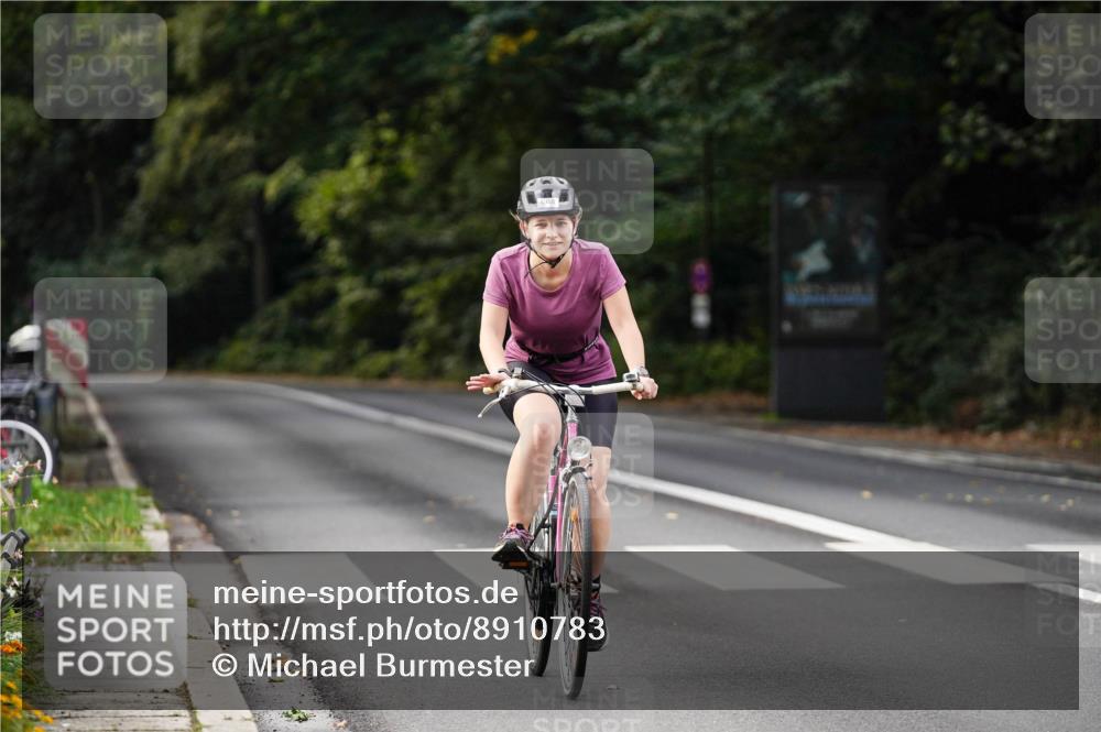 14.09.2025 - Stadtparktriathlon Michael Burmester http://msf.ph/oto/8910783 14.09.2025 10:53:56 Radfahren 631, 668, 685, 758, 808 meine-sportfotos.de