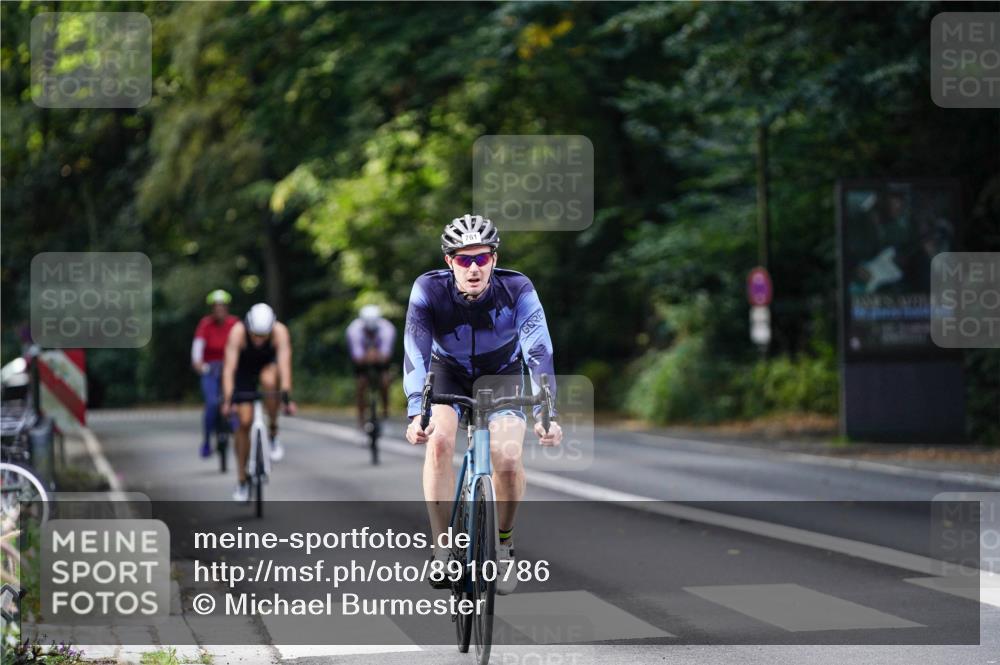 14.09.2025 - Stadtparktriathlon Michael Burmester http://msf.ph/oto/8910786 14.09.2025 10:54:11 Radfahren 735, 761, 793 meine-sportfotos.de