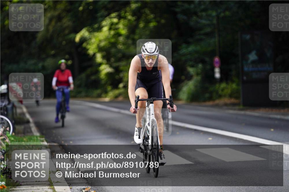 14.09.2025 - Stadtparktriathlon Michael Burmester http://msf.ph/oto/8910789 14.09.2025 10:54:13 Radfahren 735, 761, 793, 865 meine-sportfotos.de