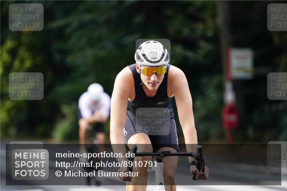 14.09.2025 - Stadtparktriathlon Michael Burmester http://msf.ph/oto/8910791 14.09.2025 10:54:14 Radfahren 735, 761, 793, 865 meine-sportfotos.de