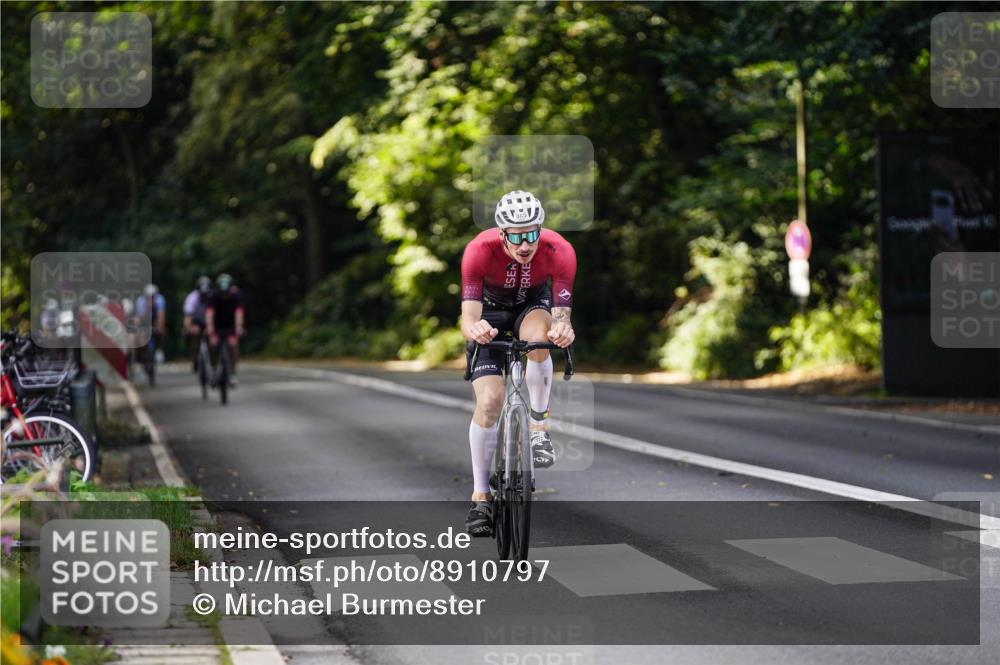 14.09.2025 - Stadtparktriathlon Michael Burmester http://msf.ph/oto/8910797 14.09.2025 10:54:20 Radfahren 779, 793, 815, 865 meine-sportfotos.de