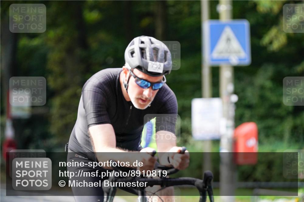 14.09.2025 - Stadtparktriathlon Michael Burmester http://msf.ph/oto/8910819 14.09.2025 10:54:43 Radfahren 627, 671, 702, 728, 732, 736, 749, 825 meine-sportfotos.de
