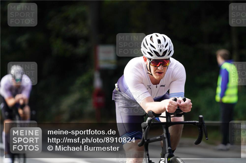 14.09.2025 - Stadtparktriathlon Michael Burmester http://msf.ph/oto/8910824 14.09.2025 10:54:51 Radfahren 627, 636, 687, 700, 702, 704, 728, 736, 780, 787, 790, 825, 901 meine-sportfotos.de