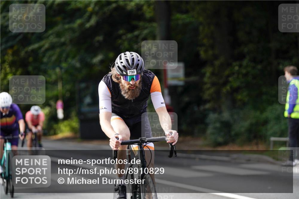 14.09.2025 - Stadtparktriathlon Michael Burmester http://msf.ph/oto/8910829 14.09.2025 10:54:53 Radfahren 636, 687, 700, 702, 704, 728, 736, 780, 786, 787, 790, 825, 901 meine-sportfotos.de