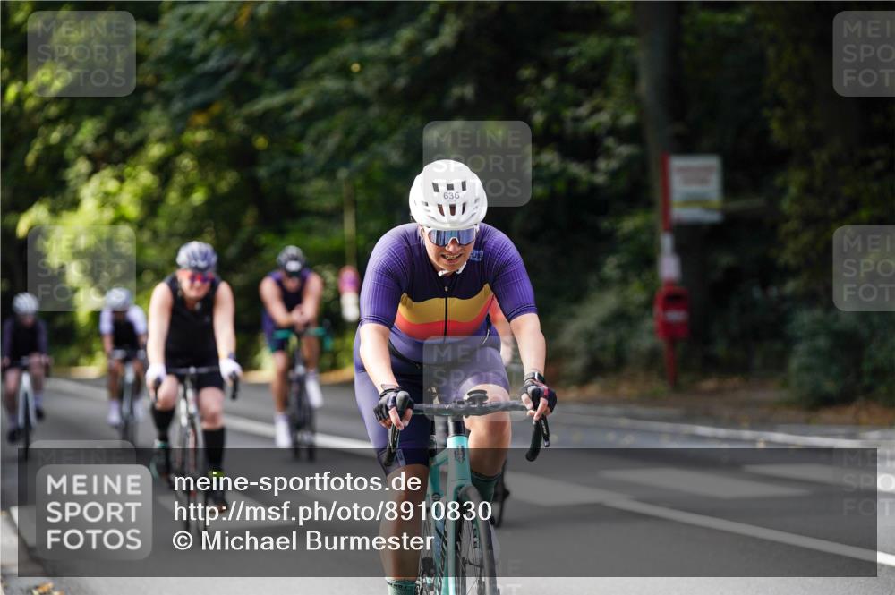 14.09.2025 - Stadtparktriathlon Michael Burmester http://msf.ph/oto/8910830 14.09.2025 10:54:55 Radfahren 636, 687, 700, 704, 728, 780, 786, 787, 790, 825, 901 meine-sportfotos.de