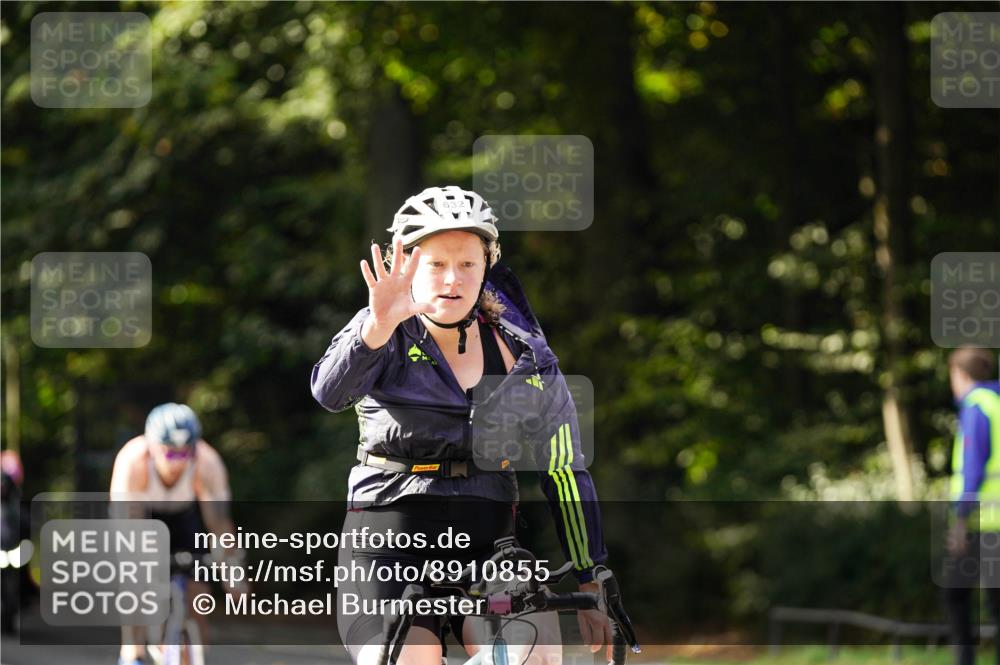 14.09.2025 - Stadtparktriathlon Michael Burmester http://msf.ph/oto/8910855 14.09.2025 10:55:16 Radfahren 632, 699, 705, 721, 729, 842, 847 meine-sportfotos.de