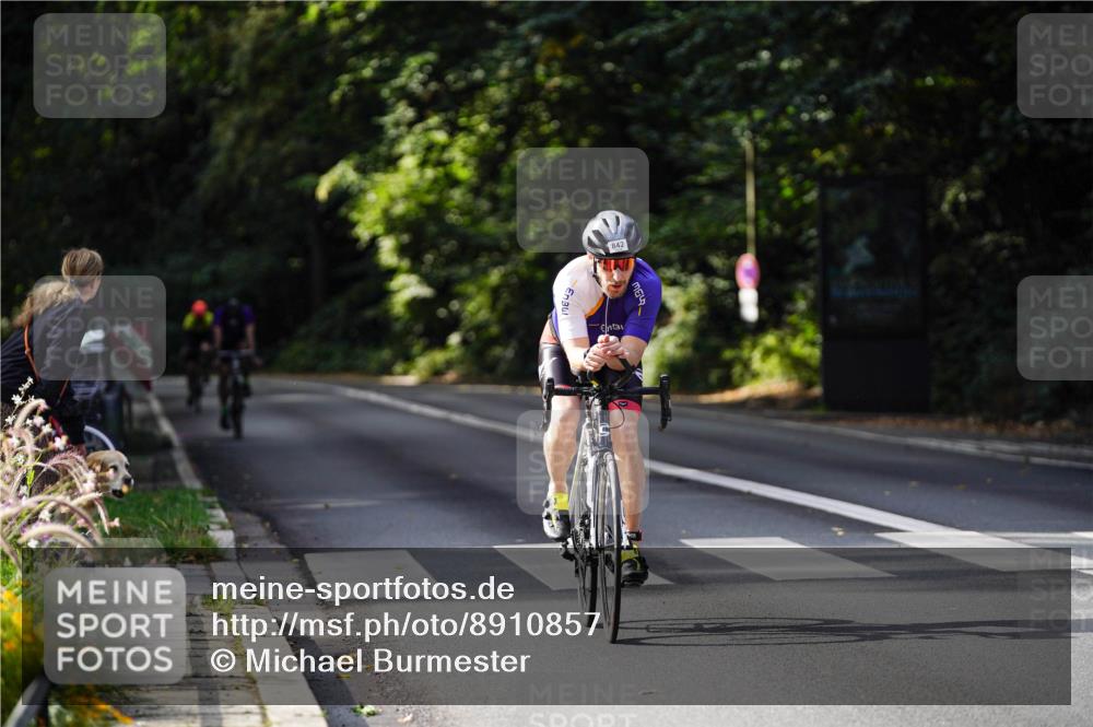 14.09.2025 - Stadtparktriathlon Michael Burmester http://msf.ph/oto/8910857 14.09.2025 10:55:21 Radfahren 632, 762, 842, 847, 875 meine-sportfotos.de