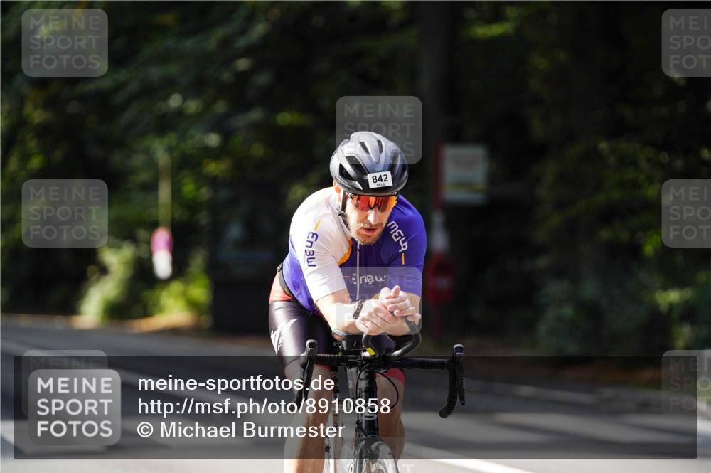 14.09.2025 - Stadtparktriathlon Michael Burmester http://msf.ph/oto/8910858 14.09.2025 10:55:22 Radfahren 632, 762, 842, 847, 875 meine-sportfotos.de